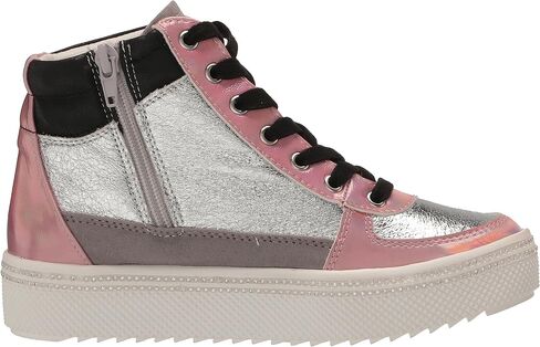 Quirky Sneaker in Saudi Arabia