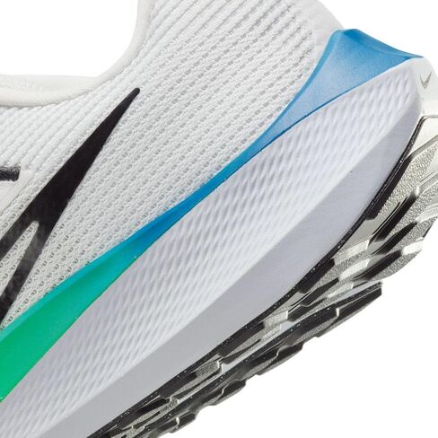 حذاء الجري Nike Pegasus 40 للرجال (DV3853-005، أسود/بورجوندي كراش/جيود تيل) مقاس 9.5 in Saudi Arabia