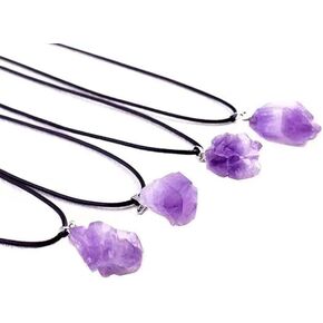 1Pc purple Natural Amethyst Raw Stone Pendant Necklace for Ideal Gift Women Men Raw Amethyst Pendant Crystals Necklaces Reiki Meditation Therapy Alternative Medicine