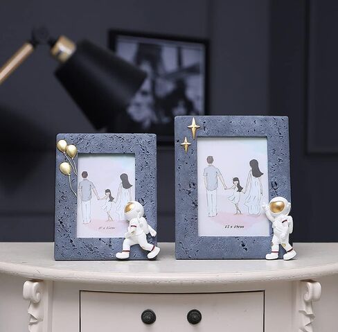 Astronaut Resin Photo Frame Picture Frame for Table Display Ornament Decoration in Saudi Arabia