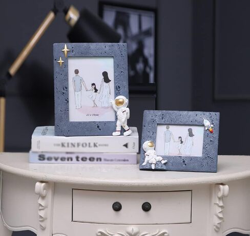 Astronaut Resin Photo Frame Picture Frame for Table Display Ornament Decoration in Saudi Arabia