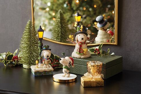 Enesco Peanuts by Jim Shore Snoopy with Mistletoe Miniature Figurine- Resin Hand Crafted Painted Collectible Mini Figurines Peanuts Snoopy Christmas Home Decor Shelf Statue, 4.72 Inch, Multicolor in Saudi Arabia