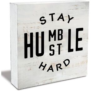 علامة ملهمة على شكل صندوق من الخشب الصلب Stay Humble Hustle، علامة صندوق خشبي ريفي، ديكور رف مكتب المنزل والمزرعة (5 × 5 بوصة) in Kuwait