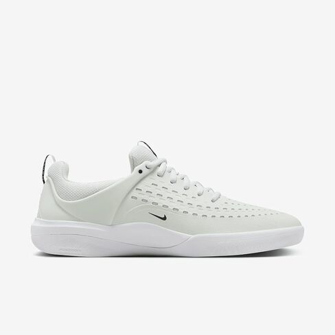 حذاء تزلج SB Zoom Nyjah 3 من Nike (DJ6130-100، أبيض/أبيض ساميت/وردي مفرط/أسود) مقاس 9 in Kuwait