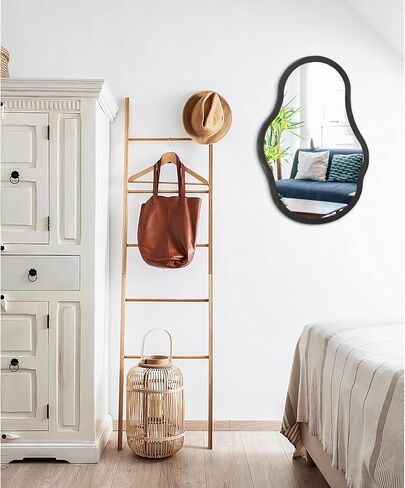 مرآة حائط غير منتظمة بإطار خشبي غير متماثل، مرآة معلقة فريدة من نوعها، مرآة فنية حديثة، ديكور الحمام، غرفة النوم، غرفة المعيشة، المدخل، كبير 24 بوصة × 16 بوصة in Kuwait