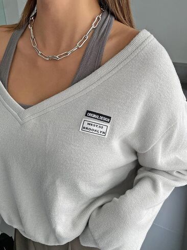 WDIRARA Women's Letter Patched V Neck Halter Sweatshirt Casual Long Sleeve Pullovers in Saudi Arabia