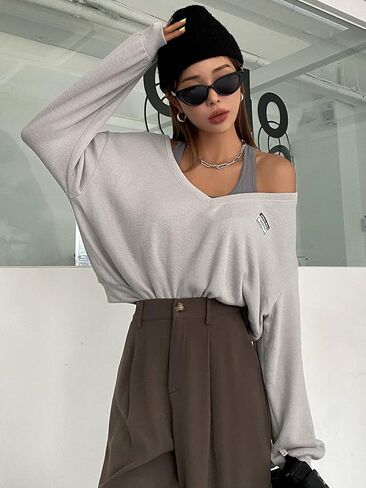 WDIRARA Women's Letter Patched V Neck Halter Sweatshirt Casual Long Sleeve Pullovers in Saudi Arabia