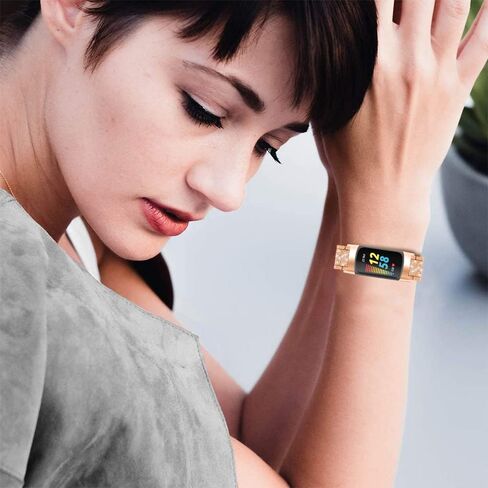 متوافق مع سوار Fitbit Charge 5 للنساء، سوار بديل من الفولاذ المقاوم للصدأ اللامع Charge 5 وسوار ساعة بديل + حجر الراين الكريستالي اللامع متوافق مع Fitbit Charge 5 in Kuwait