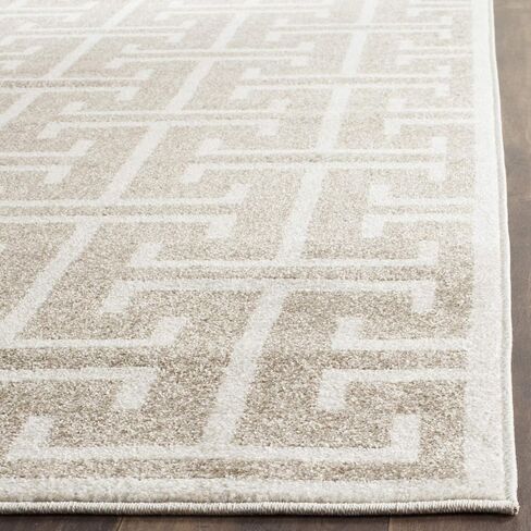 SAFAVIEH Amherst Collection Area Rug - 8' x 10', Wheat & Beige, Geometric Design, Non-Shedding & Easy Care, Ideal for High Traffic Areas in Living Room, Bedroom (AMT404S) in Saudi Arabia