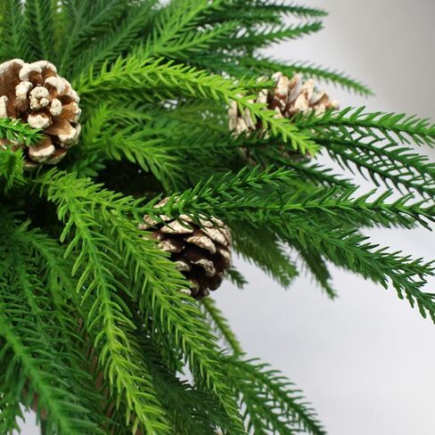 فروع صنوبر نورفولك لعيد الميلاد، 8 قطع سيقان خضراء لعيد الميلاد، سيقان صنوبر نورفولك الاصطناعية مع 6 قطع من مخاريط الصنوبر لإكليل عيد الميلاد وديكور المنزل (8) in Kuwait