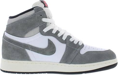 Nike Air Jordan 1 Retro High OG GS Boys Shoes in Saudi Arabia