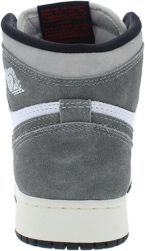 Nike Air Jordan 1 Retro High OG GS Boys Shoes in Saudi Arabia