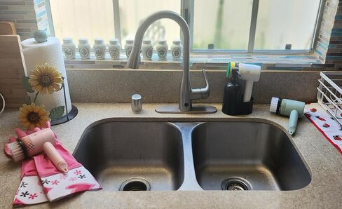 luxEmporia Electric Spin Scrubber with 3 Speed Cleaning Capability for Kitchen, Bathroom, Home (Pink) in Saudi Arabia