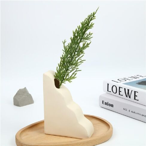 WEISPARK Artificial Pine Leaves Branches, 30pcs Fake Greenery Pine Sprigs Faux Stems Picks for DIY Christmas Garland Wreath Embellishing and Home Garden Decoration in Kuwait
