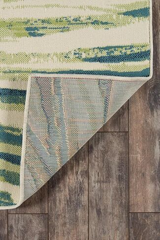 Momeni Baja Palm Leaf Area Rug, 7 ft 10 in x 10 ft 10 in, Green in Saudi Arabia
