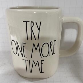 كوب Rae Dunn TRY ONE MORE TIME - آمن للاستخدام في غسالة الأطباق والميكروويف / 16 أونصة