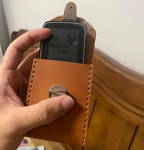 حافظة قارئ Freestyle Libre 2 مع مشبك حزام، حامل جلد طبيعي ممتاز لقارئ Libre 3 (جراب جلدي) in Kuwait