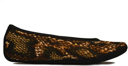 Women's Ballet Flat Slipper, Black and White Retro, Medium in Saudi Arabia