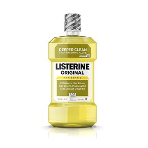 Listerine Original Oral Care Antiseptic Mouthwash with Germ-Killing Formula to Fight Bad Breath, Plaque and Gingivitis, 500 mL