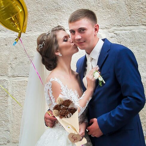 الذكرى السنوية الخامسة للزفاف من الخشب والورد وباقة الكوبية الاصطناعية، ملصق الذكرى السنوية الخامسة للزفاف من الخشب مع خيوط لهدايا الزوجين، ديكور طاولة المنزل بنفسك in Kuwait