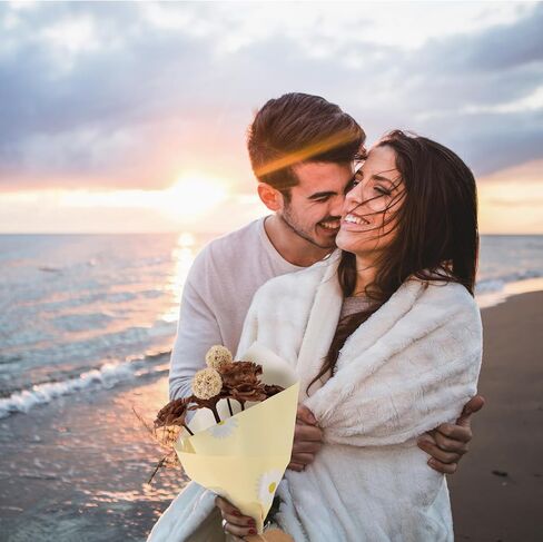 الذكرى السنوية الخامسة للزفاف من الخشب والورد وباقة الكوبية الاصطناعية، ملصق الذكرى السنوية الخامسة للزفاف من الخشب مع خيوط لهدايا الزوجين، ديكور طاولة المنزل بنفسك in Kuwait