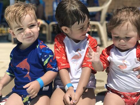 Beau and Belle Littles 3T Sharks Nageuret Swim Diaper and Rash Guard Set in Kuwait