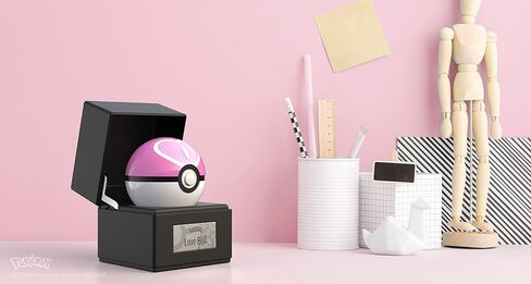 The Wand Company WRC16121 Pokémon Original Poké Ball Authentic Replicas - Realistic, Electronic, Die-Cast Poké Ball with Display Case Light Features (Dive Ball) in Kuwait
