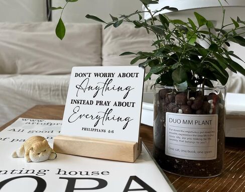 لوحة مسيحية، لوحات هدية مع حامل خشبي، فن طاولة ريفي للمزرعة، علامة خشبية ملهمة، هدية تشجيع، فيلبي 4: 6 - لا تقلق بشأن أي شيء بدلاً من الصلاة بشأن كل شيء in Kuwait