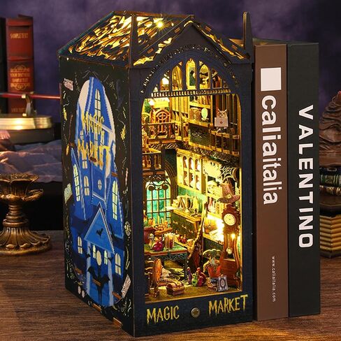 ISSEVE DIY Book Nook Kit، لغز خشبي ثلاثي الأبعاد DIY طقم منزل مصغر لتزيين رف الكتب، حامل كتاب سحري لبيت الكتب ورف الكتب للبالغين مع ضوء مستشعر (مكتبة الكتب) in Kuwait