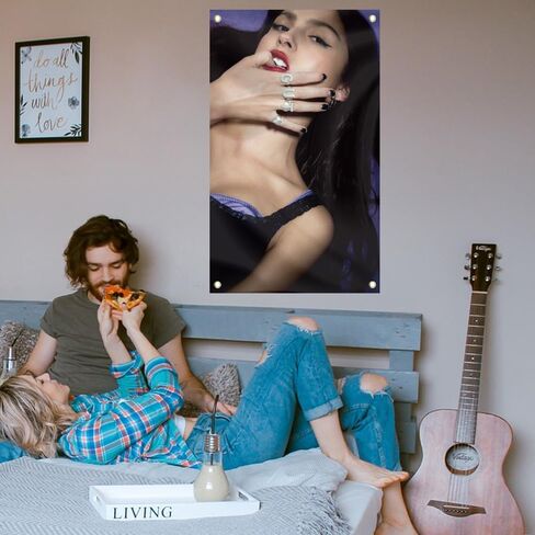 أوليفيا موسيقى المغني العلم 3x5Ft GUTS نسيج الألبوم غطاء ملصق الموسيقى مع أربع الحلقات النحاسية للداخلية في الهواء الطلق كلية النوم غرفة نوم ديكور غرفة المنزل in Kuwait