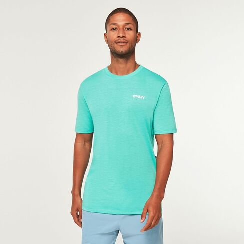 تي شيرت Oakley للجنسين للبالغين Clashort Sleeveic B1b، أخضر نعناعي، مقاس متوسط ​​أمريكي in Saudi Arabia