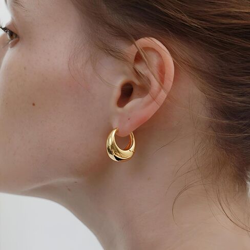 مشبك ذهبي مكتنز على أقراط دائرية للنساء أقراط مشبكية على شكل أنبوب أقراط غير مثقوبة مجوهرات عصرية in Kuwait