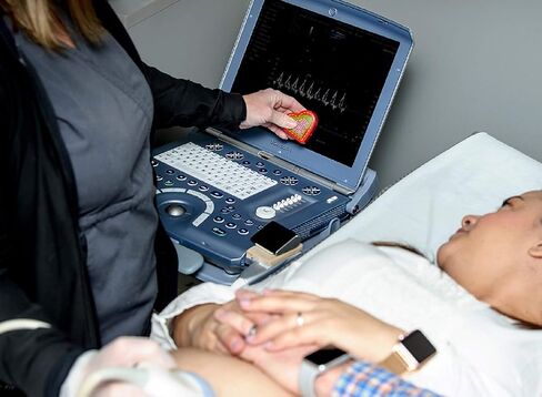 دمية دب نبضات قلب طفلي المحشوة القابلة للتسجيل، مسجل صوت قلب لمدة 20 ثانية للموجات فوق الصوتية وتشغيل الرسائل الحلوة، كشف مثالي عن الجنس للأمهات، باك عتيق in Kuwait