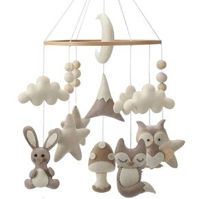 Woodland Mobile for Crib - سرير أطفال محايد مصنوع يدويًا من Woodland مع حيوانات الغابة والسحب in Kuwait