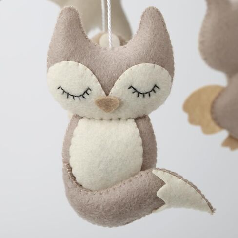 Woodland Mobile for Crib - سرير أطفال محايد مصنوع يدويًا من Woodland مع حيوانات الغابة والسحب in Kuwait