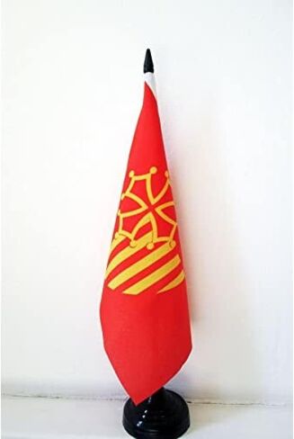 علم طاولة سانت مارتن من AZ FLAG مقاس 10.16 سم × 15.24 سم - سانت مارتينر - علم مكتب سانت مارتن 15 × 10 سم - عصا وقاعدة بلاستيكية سوداء in Kuwait