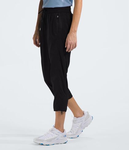 بنطال كابري أفروديت موشن للنساء من THE NORTH FACE (مقاس قياسي وحجم كبير)، زيتوني الغابة، X-Small in Kuwait