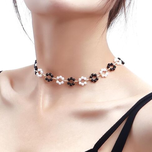 Daisy Pearl Necklace, Dainty Pearl Choker Necklace for Women with Green Emerald Crystal,Handmade 14k Gold Flower Necklace for Women Cute Necklace Daisy Present as Bride Necklace Wedding Jewelry in Saudi Arabia