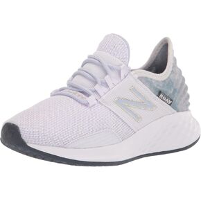 حذاء الجري Fresh Foam Roav V1 للسيدات من New Balance، ورق أبيض/علكة، عرض 8.5