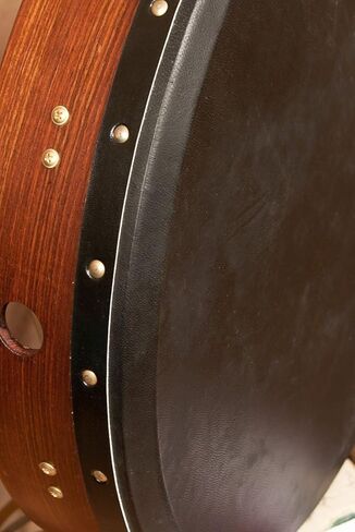 Roosebeck Tunable Sheesham Bodhrán Cross Bar 18 بوصة × 3.5 بوصة، جلد الماعز الأسود in Kuwait