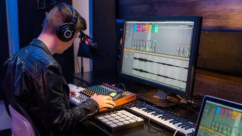 TASCAM موديل 12 - خلاط | الواجهة |  مسجل | وحدة التحكم - مجموعة الإنتاج المتكاملة in Kuwait