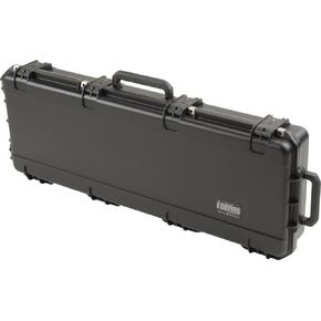 SKB Injection molded Les Paul Flight Case - TSA Latches, w/wheels