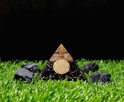 Combo of Citrine Orgone Crystal Pyramid with Flower of Life Symbol & 4 Pieces of Natural Raw Rough Stone for Positive Energy Generator, Reiki Chakra Healing, Meditation in Saudi Arabia