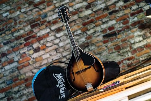 Washburn Americana M1-Pack with Gig Bag, Mandolin in Kuwait