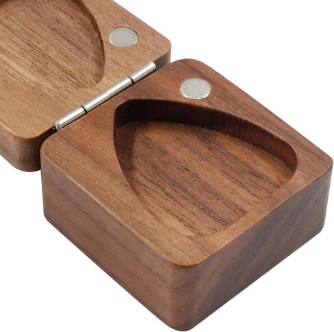 BokWin مجموعة واحدة من صندوق اختيار الجيتار الخشبي المربع مع 3 قطع من اختيار الجيتار للجيتار هدية للموسيقي in Kuwait