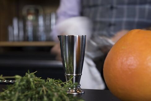 Crafthouse by Fortessa Professional Barware by Charles Joly Stainless Steel Oval Ice Bucket with Scoop, 2 Piece Set in Saudi Arabia