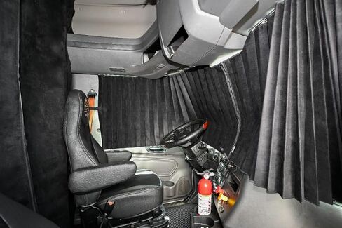 International lt rh prostar Lonestar Truck Window Curtains Prestige-Line RED in Kuwait