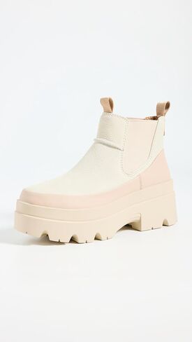 حذاء UGG للسيدات من Brisbane Chelsea in Saudi Arabia