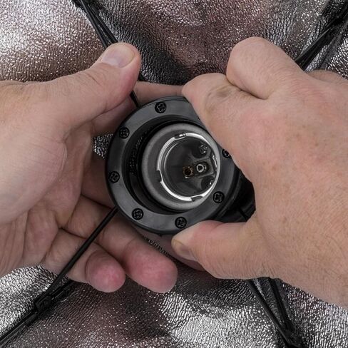 SoftBox، وحدة إضاءة فلورسنت بقدرة 70 وات مع صندوق ناعم فضي مدمج مقاس 19.5 × 27.5، مع قابس تيار متردد ومصباح فلورسنت حلزوني 5500 كلفن (يُترجم إلى 350 وات) in Kuwait
