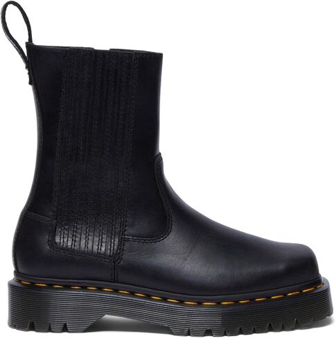 حذاء نسائي من Dr. Martens Amayah Lo Leather Bex سهل الارتداء in Saudi Arabia